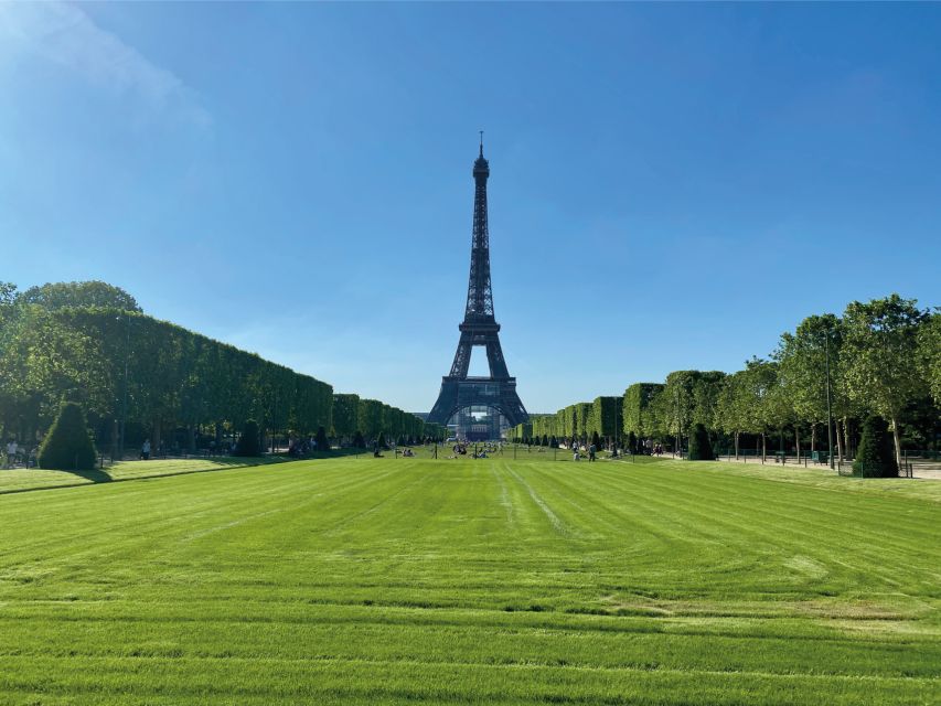 Paris: Smartphone Audio Walking Tour Around the Eiffel Tower - Important Information