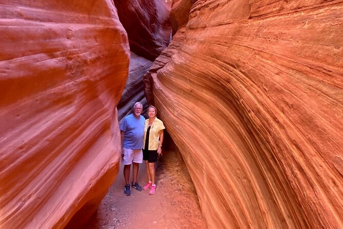 Peekaboo Slot Canyon UTV and Hiking Adventure - Exploring the Peekaboo Slot Canyon