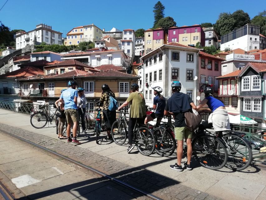 Porto: Riverside Panoramic Bike Tour - Restrictions