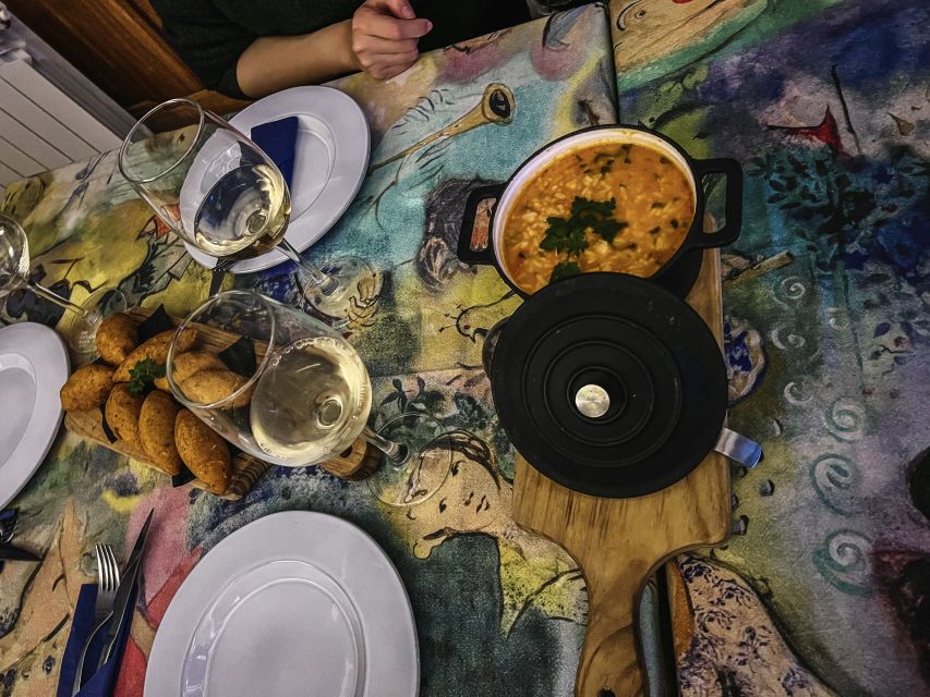 Porto: Walking Dinner Tour With Family-Owned Restaurants - Enjoy a 4-Course Dinner