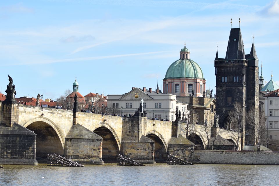 Prague: 3-Hour Evening River Cruise With Dinner - Customer Reviews and Ratings