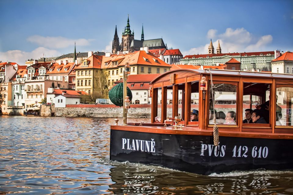 Prague: 45-Minute Historical River Cruise and Refreshments - Customer Feedback