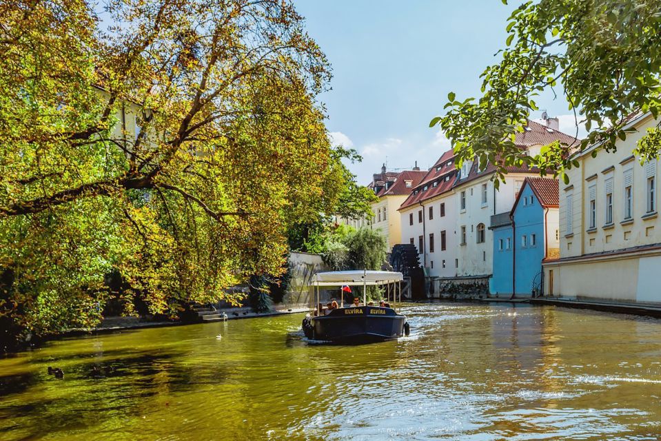 Prague: 45-Minute Sightseeing Cruise to Devils Channel - Included Amenities