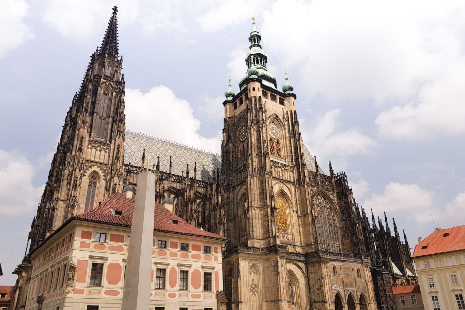 Prague Castle: Admission Ticket With Transfer And Audioguide - Meeting Point and Requirements