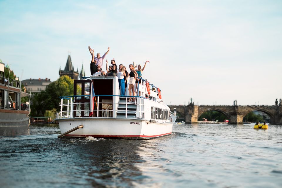 Prague: Vltava River Private Boat Party With Drinks - Booking and Payment Options