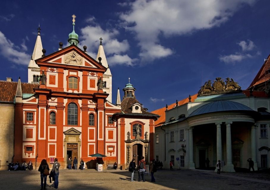 Prague: Walking Tour With Prague Castle Entry Ticket & Drink - Customer Reviews