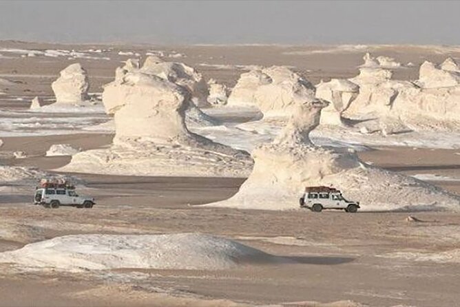 Private 2 Days Jeep Safari to White Desert and Bahariya Oasis - Accommodation and Meals