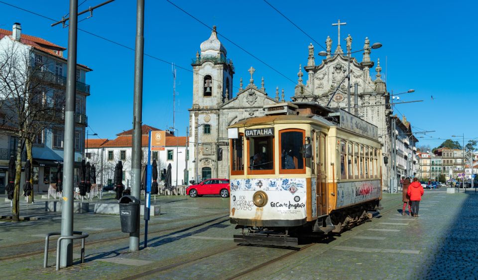 Private 4 Hours Tour of the Main Monuments in Oporto - Soaring Clérigos Tower