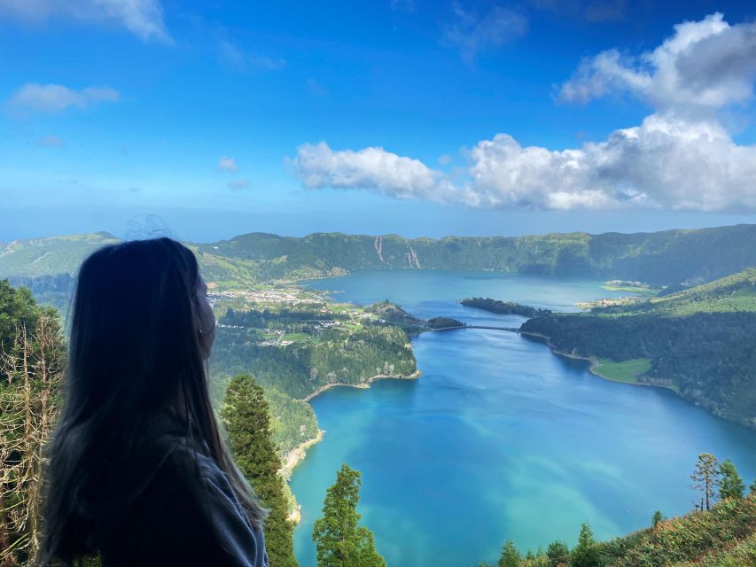 Private Airport Transfer With Sete Cidades Tour Included - Hassle-free Transfer