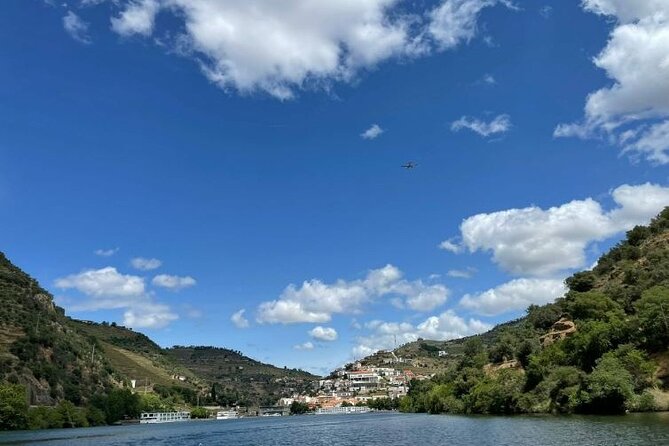 Private Douro Valley Tour With Lunch & Wines - Accessibility and Requirements