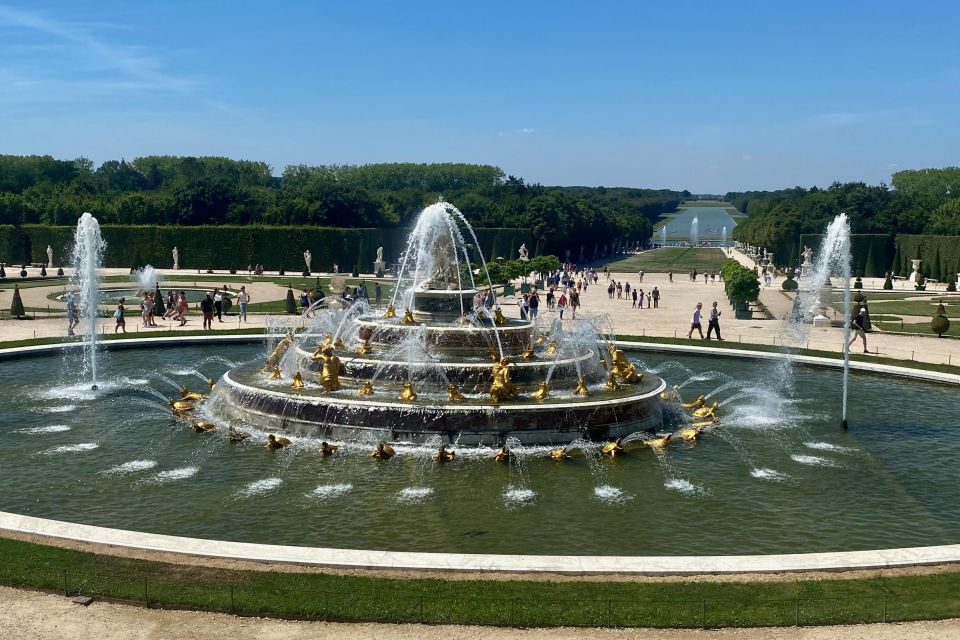 Private Fontainebleau, Versailles, Trianon From Paris - Fontainebleau Gardens Exploration