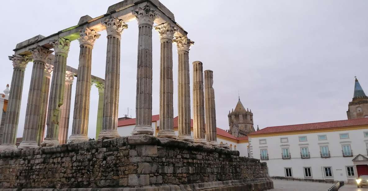 Private Full Day Tour - Évora and Monsaraz - Religious Architecture