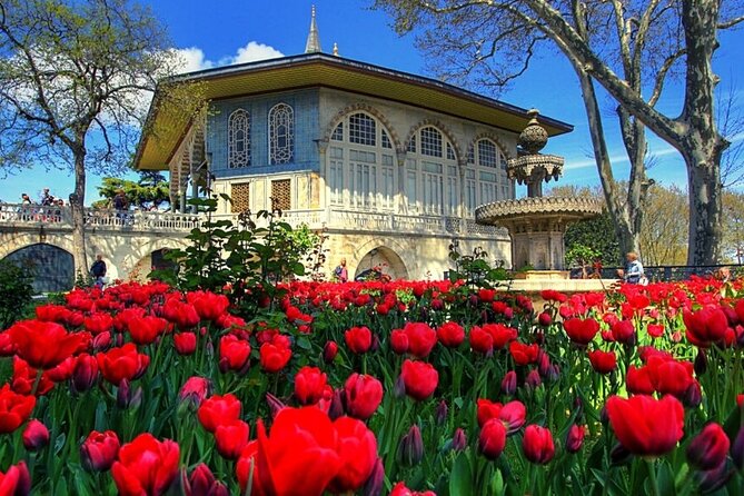 Private Guided Basilica Cistern and Topkapi Palace With Skip Line - Exploring Basilica Cistern