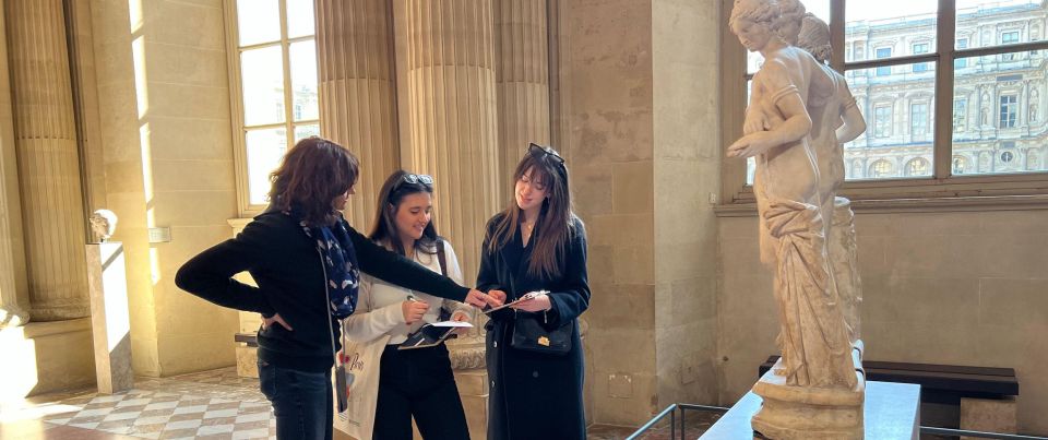 Private Louvre Tour for Teenagers - Louvre Museum Entrance