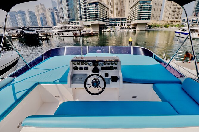 Private Luxury Yacht Cruise Around Atlantis and Dubai Marina - Cruise Route and Sights