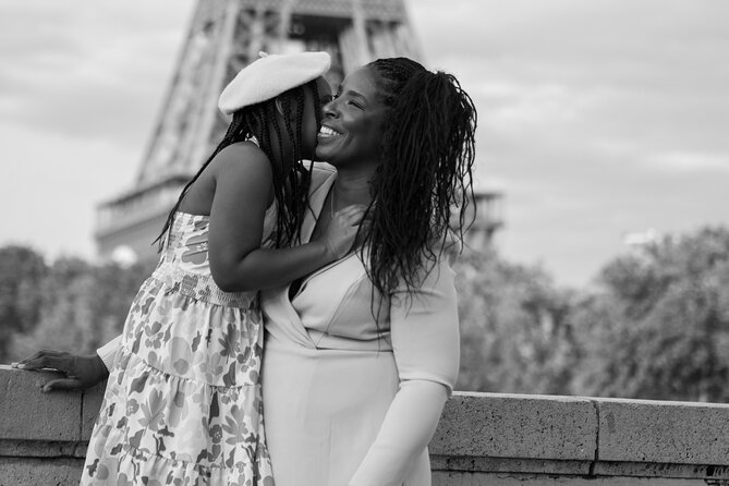 Private Photoshoot With the Iconic Eiffel Tower in Paris - Reviews and Ratings