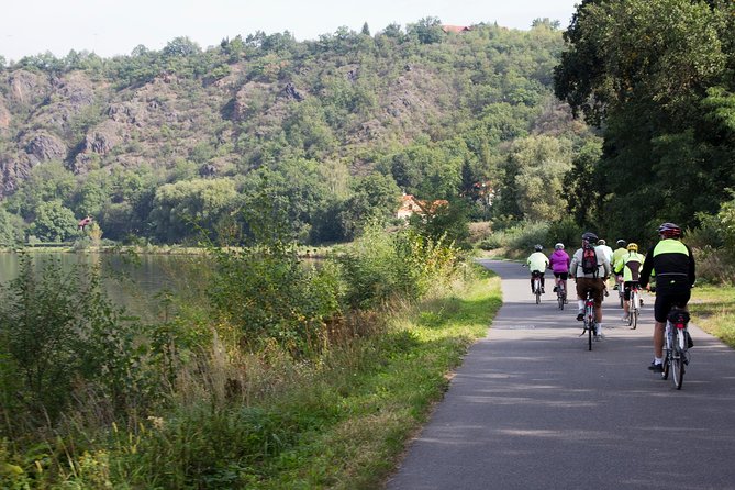 PRIVATE - River & Park Bike Tour to Troja Chateau (Small Groups) - Guided Experience