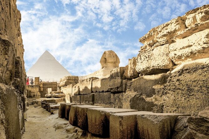 Private Tour Giza Pyramids,Sphinx,Egyptian Museum, Bazaar & Lunch - Savoring the Lunch Inclusion