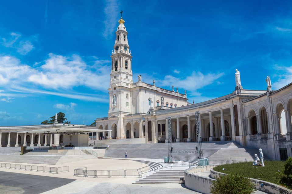 Private Tour in Fatima, Nazare and Obidos From Lisbon - Panoramic Views of Nazare