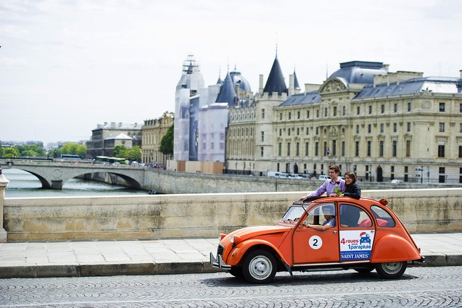 Private Tour Paris Highlights 1 Hour in Vintage Citroën 2CV - Exploring Iconic Landmarks