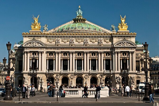 Private Transfers From Paris Airport CDG to Paris City - Service Area