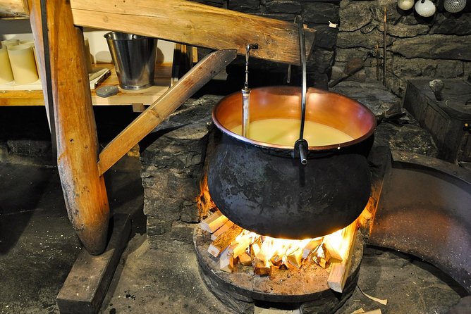 Private Trip From Geneva to Gruyeres: Cheese & Chocolate Tasting - Maison Cailler Chocolate Factory