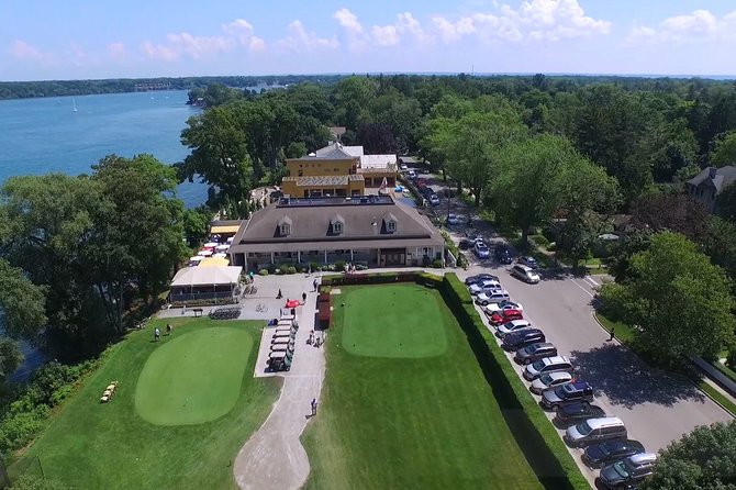 Private Walking Tour of Niagara-on-the-Lake Historic District - Explore Charming Historic District