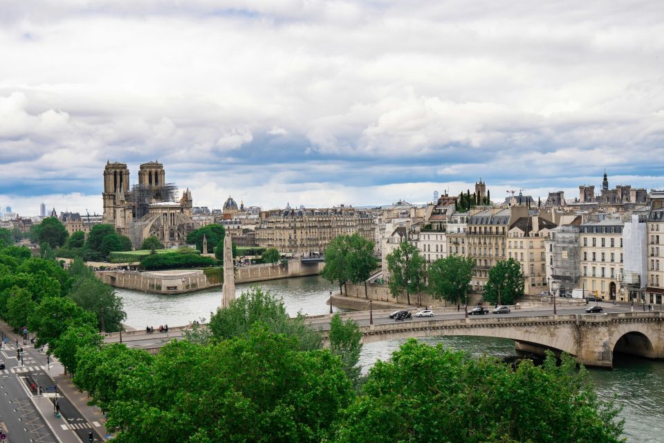 Private Walking Tour: Ste-Chapelle, Conciergerie, Notre Dame - Highlights of the Experience