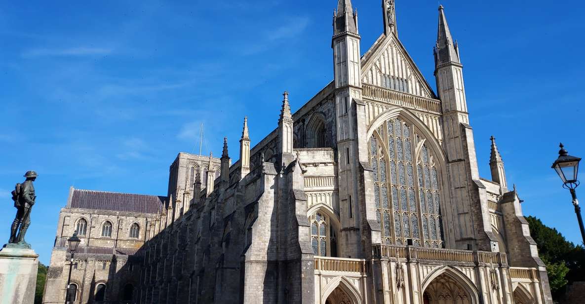 Private Winchester Walking Tour - Exploring Winchesters Architecture