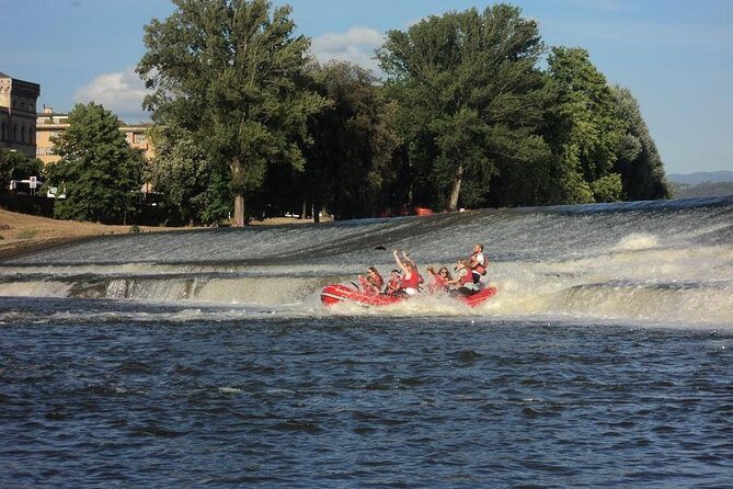 Rafting on the Arno River in Florence Under the Arches of Pontevecchio - Ideal for Families and Adventurers