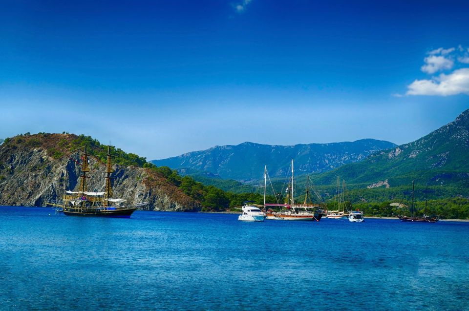 Relaxing Boat Trip With Lunch and Drinks - Booking and Cancellation