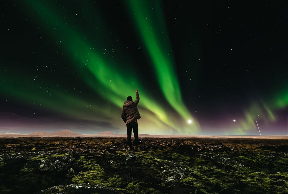 Reykjavik: Premium Northern Lights Tour With Free Photos - Cancellation and Payment Policies