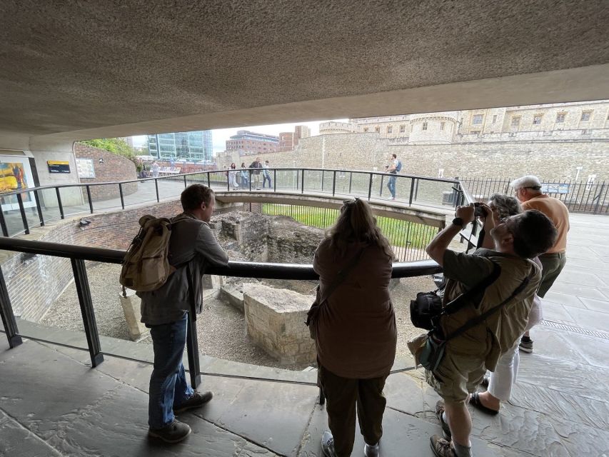 Roman Ruins to Blitz Bombings: Londons Fiery History - Journey Through 2,000 Years