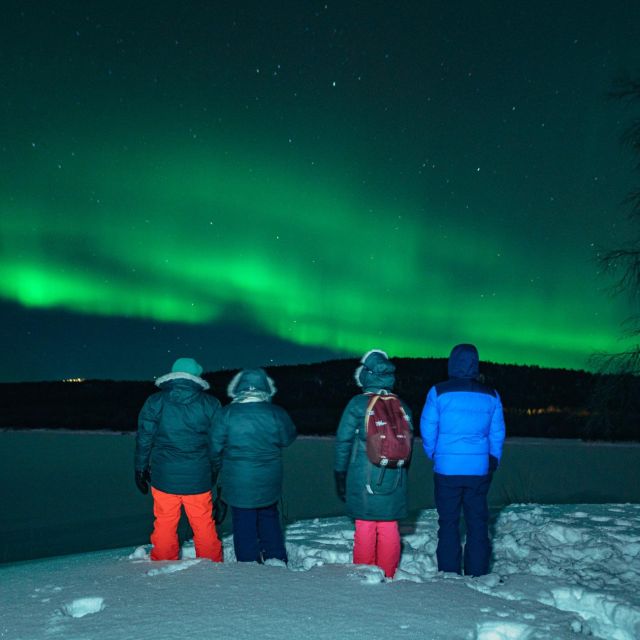 Rovaniemi: Northern Lights Hunt With a Photographer - Clothing and Gear