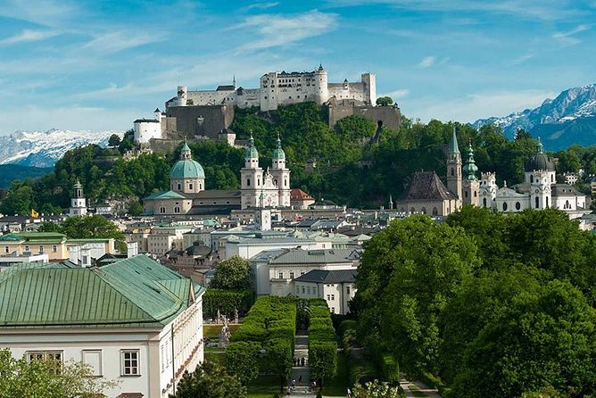 Salzburg Small-Group Introductory Walking Tour With Historian Guide - Learning About the Von Trapp Family Singers