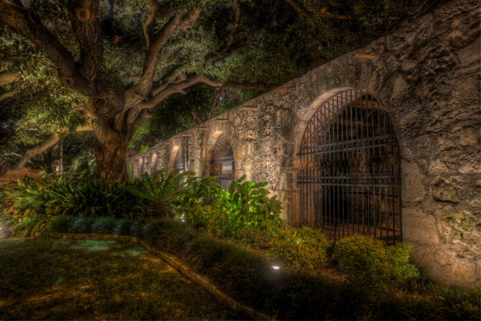 San Antonio: The Madames and Mayhem Ghost Tour - Ghostly Encounters