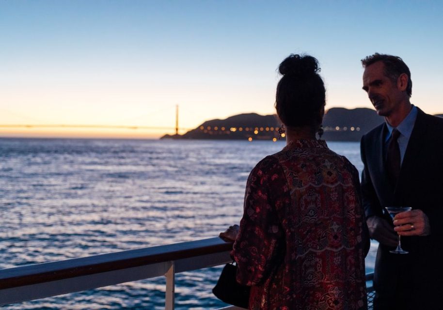 San Francisco: Christmas Day Buffet Brunch or Dinner Cruise - Cruise Experience