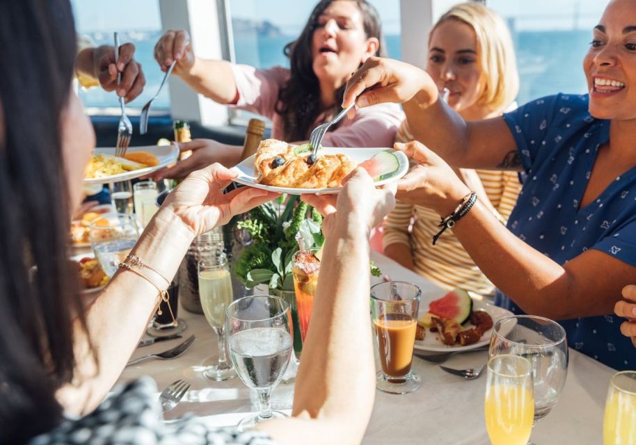 San Francisco: NYE Gourmet Brunch Cruise - Sparkling Wine Toast at Brunch