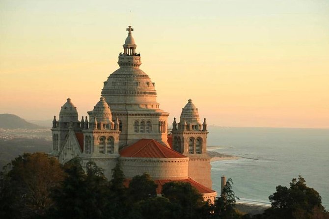 Santiago De Compostela & Viana Do Castelo From Porto - Major Highlights