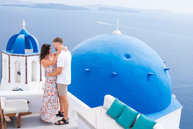 Santorini 1 Photo Tour Session With Your Personal Photographer - Background Information