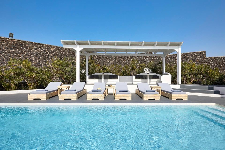 Santorini: Couples' Massage With Dinner & Day Access to Pool - Outdoor Pool Access