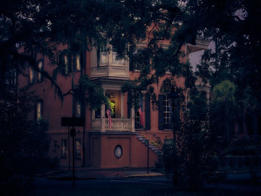 Savannah: Sixth Sense Savannah Ghost Tour - Savannahs Haunted History