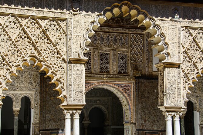 Sevilla Half-Day Tour With Alcazar & Cathedral (Skip-The-Line) - Explore the Alcázar