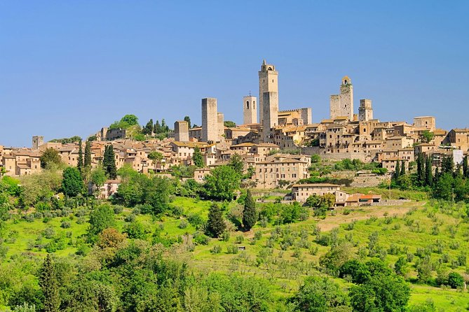 Siena and San Gimignano and Chianti Wine Small-Group Tour From Lucca - Panoramic Tuscan Views