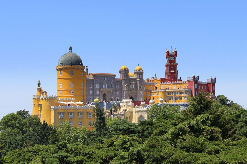 Sintra-Cascais: Private Tour W/Hotel Pickup & Palace Tickets - Sightseeing at Azenhas Do Mar