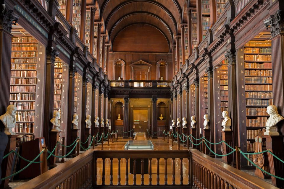 Skip-the-line Book of Kells and Old Town Private Tour - Reserve Now, Pay Later