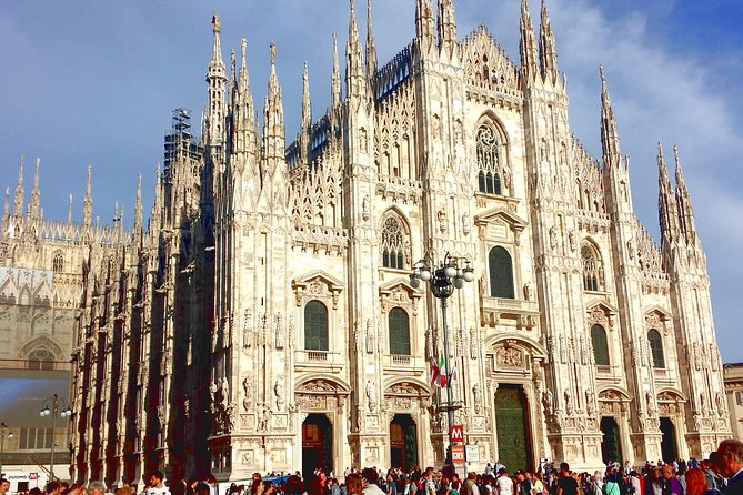 Skip the Line: Milan Duomo Guided Tour & Hop on Hop off Optional - Hop-on Hop-off Bus Ticket