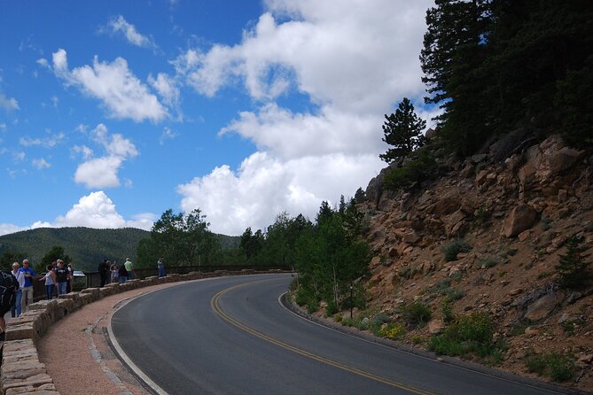 Smartphone Audio Driving Tour Between Banff and Calgary - Views of Towering Mountains