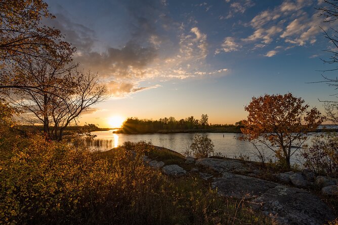 Smartphone Driving Tour Between Kenora and Winnipeg - Convenient Flexible Scheduling