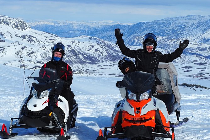 Snowmobile Safari in the Mountain Plateau of Finnmarksvidda - Packing and Preparation